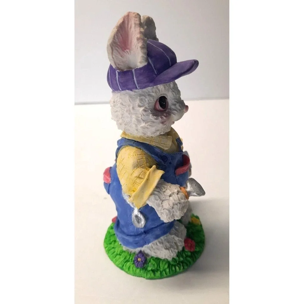 Vintage Easter Jubilee Bunny Family Figurine Set 3 Piece Resin Garden Decor Box